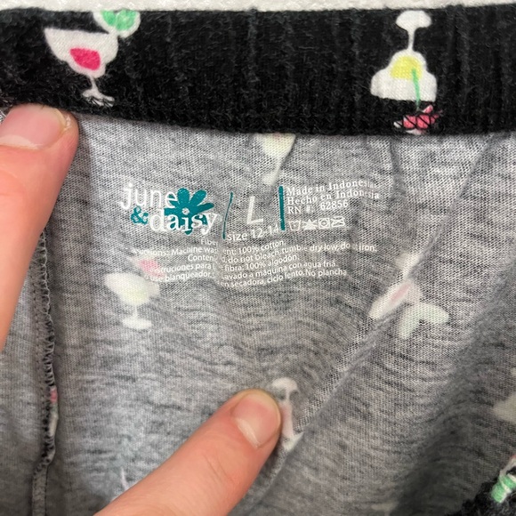 Daisy Black and Pink Pajamas Soft Sleepwear - Picture 2 of 3